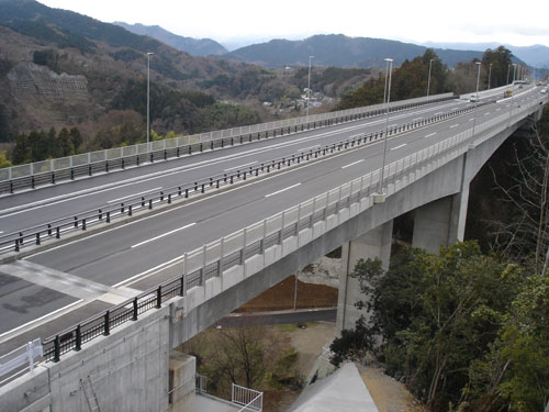 写真：荒句大橋