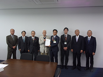 櫻井副市長への要望活動の様子（町田市）の写真