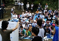 写真:世代間交流事業