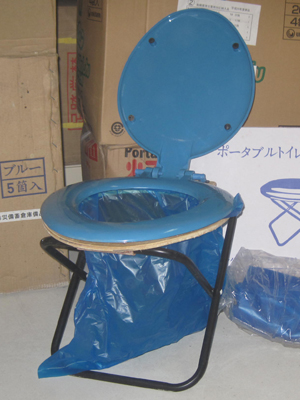 写真:簡易トイレ組み立て式