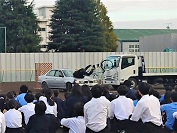 自転車交通安全教室を開催の様子