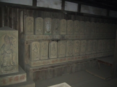 写真:梅宗寺の百観音