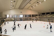 淵野辺公園アイススケート場（銀河アリーナ）メインリンク（2023年11月撮影分）の拡大写真を表示