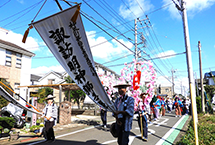 大島諏訪明神の獅子舞(町内を練り歩く)(2024年8月撮影分)の拡大写真を表示