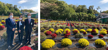 新磯ざる菊の前での記念写真