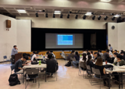 発表後地域の皆さん・市関係職員から講評