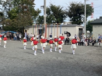 清新鼓笛隊のドリル演奏