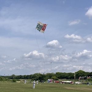 「南翔」の3間凧